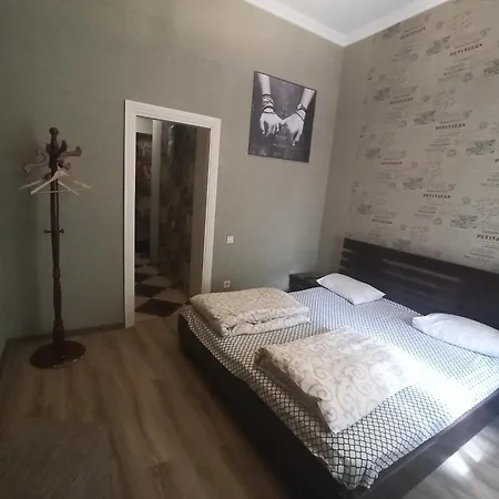 דירה для 15 осіб,15 хв пішки від жд вокзалу