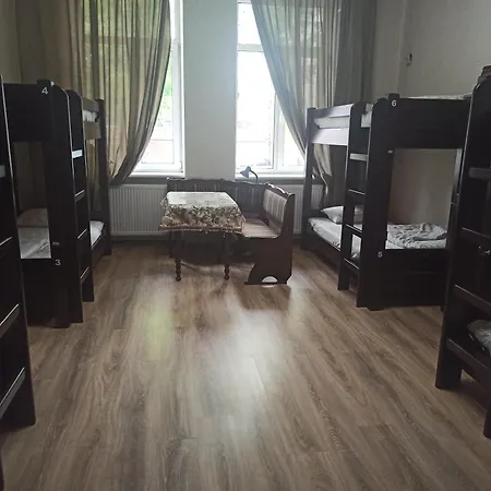 для 15 осіб,15 хв пішки від жд вокзалу *