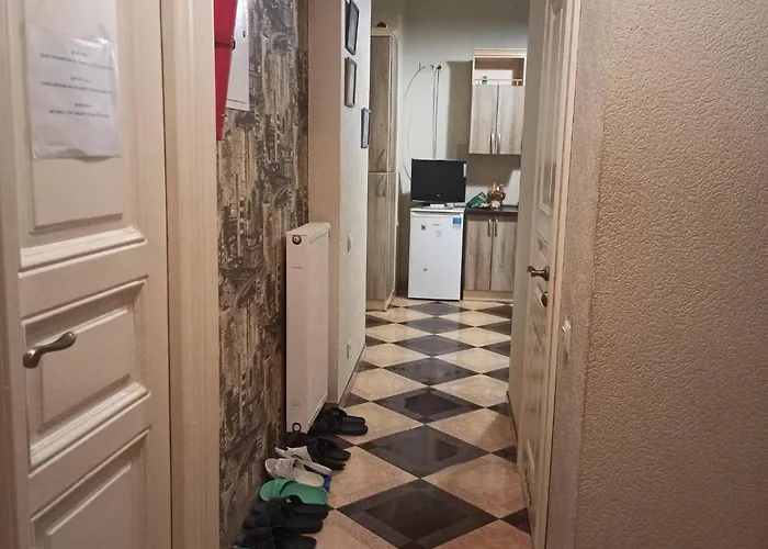 для 15 осіб,15 хв пішки від жд вокзалу Apartamento *