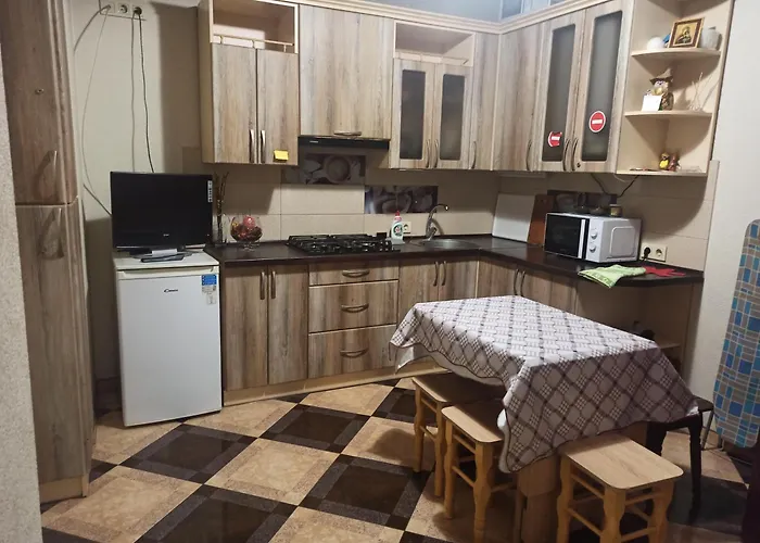 Apartamento для 15 осіб,15 хв пішки від жд вокзалу Leópolis