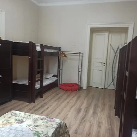 для 15 осіб,15 хв пішки від жд вокзалу Appartamento Leopoli